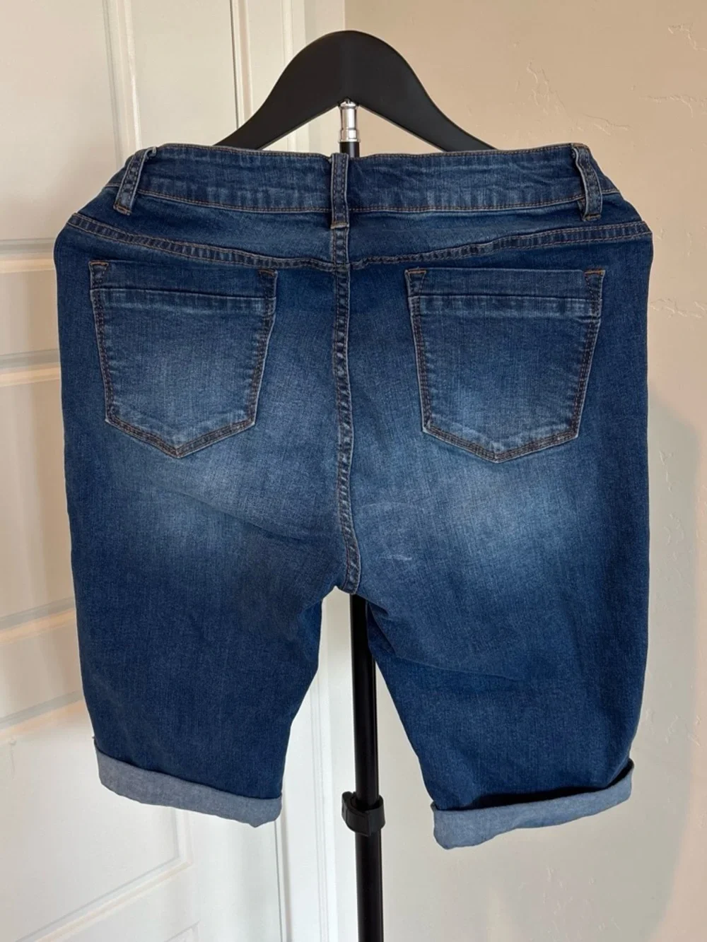 DownEast Size 10 Distressed Denim Bermuda Shorts Button Fly Stretch Jorts